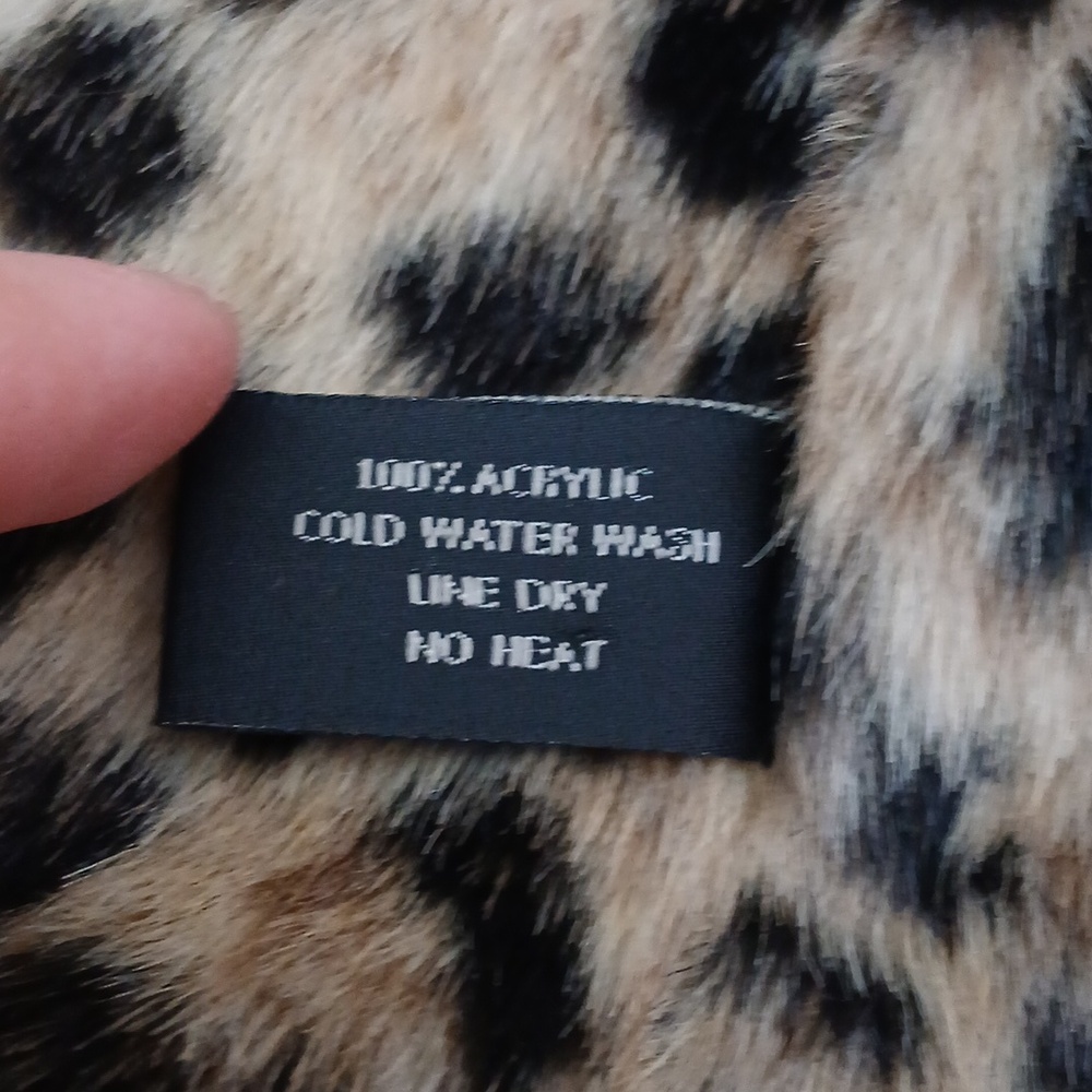 Donna Salyer's Faux Fur Pull Thru Scarf - Picture 5 of 5